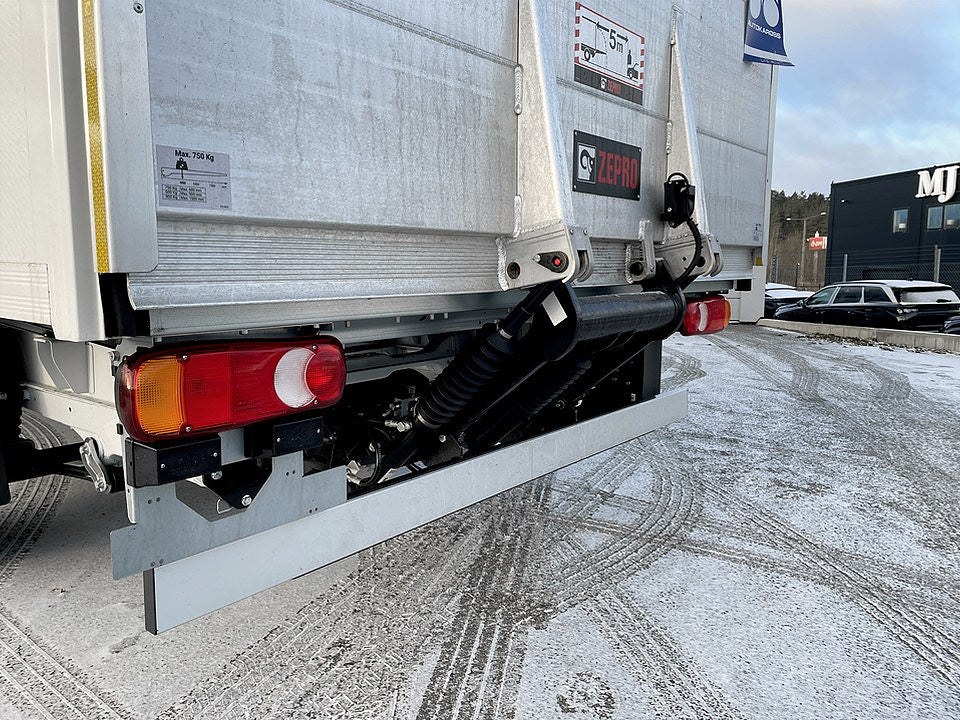 Bild på Peugeot Boxer Volymskåp BG-Lyft 180hk Aut - OMGÅENDE LEVERANS!