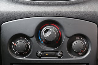 Halvkombi Renault Clio 19 av 23