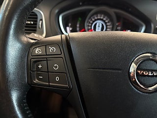 Volvo V40 D2 Geartronic Business S&V/Dvärm/Drag/Psens – bild 17
