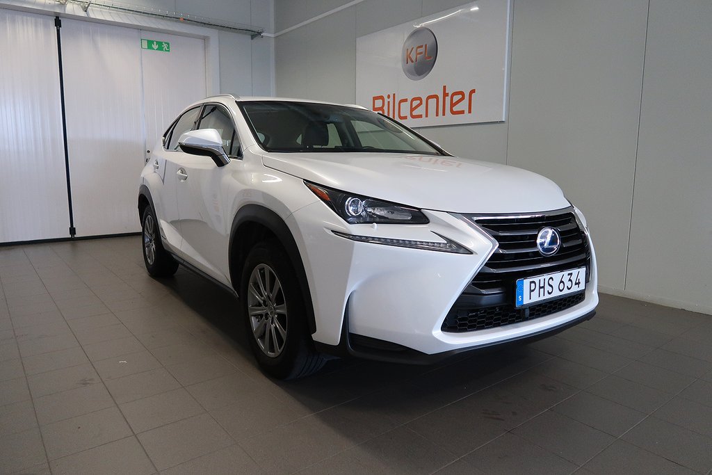 Lexus NX 300h AWD 2.5 E-CVT Aut-Drag-Kam-Skinn-M&K Värm-SoV