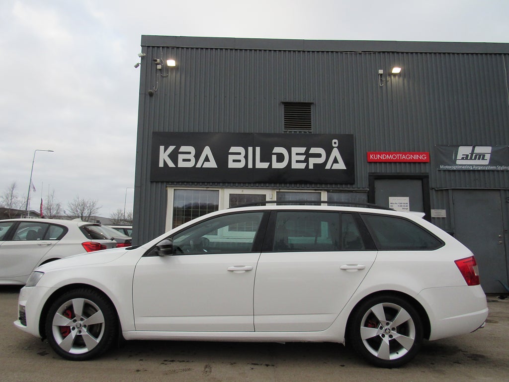 Skoda Octavia Combi RS 2.0 TSI RS 220hk Euro 6 Aut Drag
