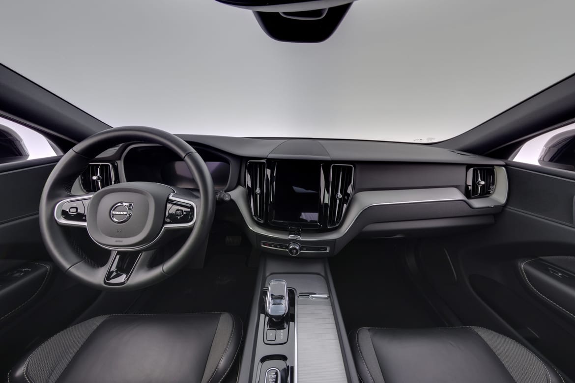 Volvo XC60 T6 Plus Dark 2025, bild 7/10