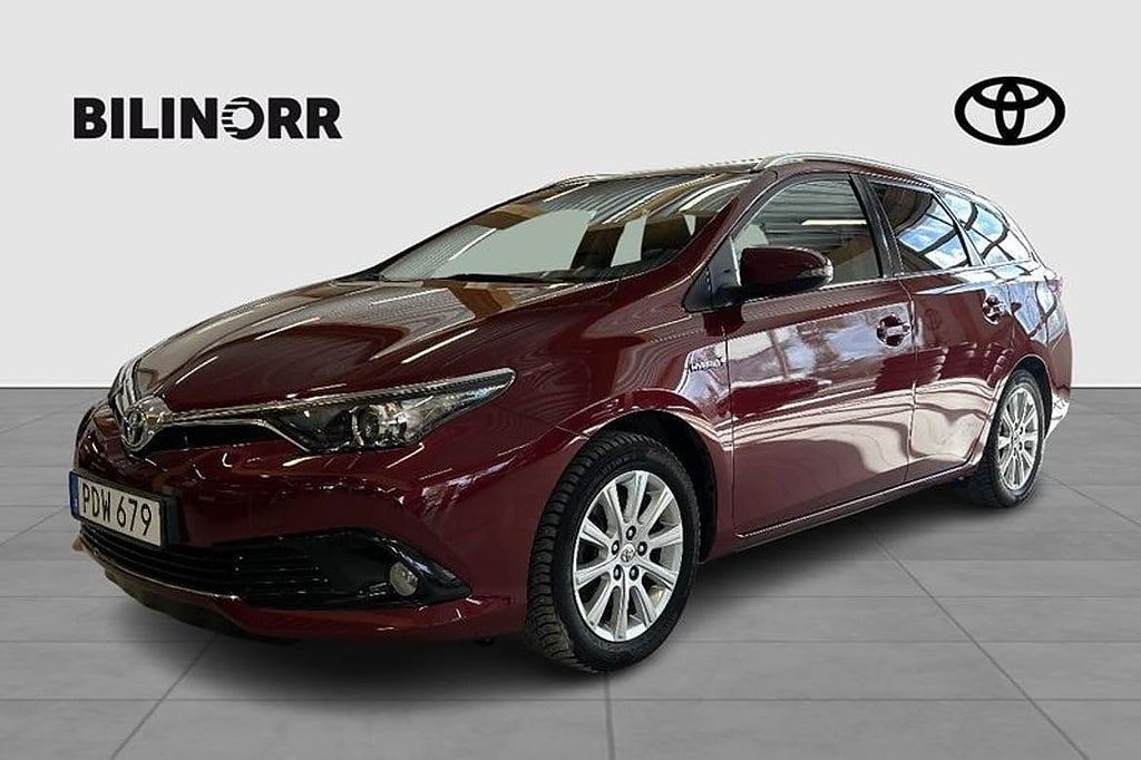 Toyota Auris 1,8 HYBRID TOU