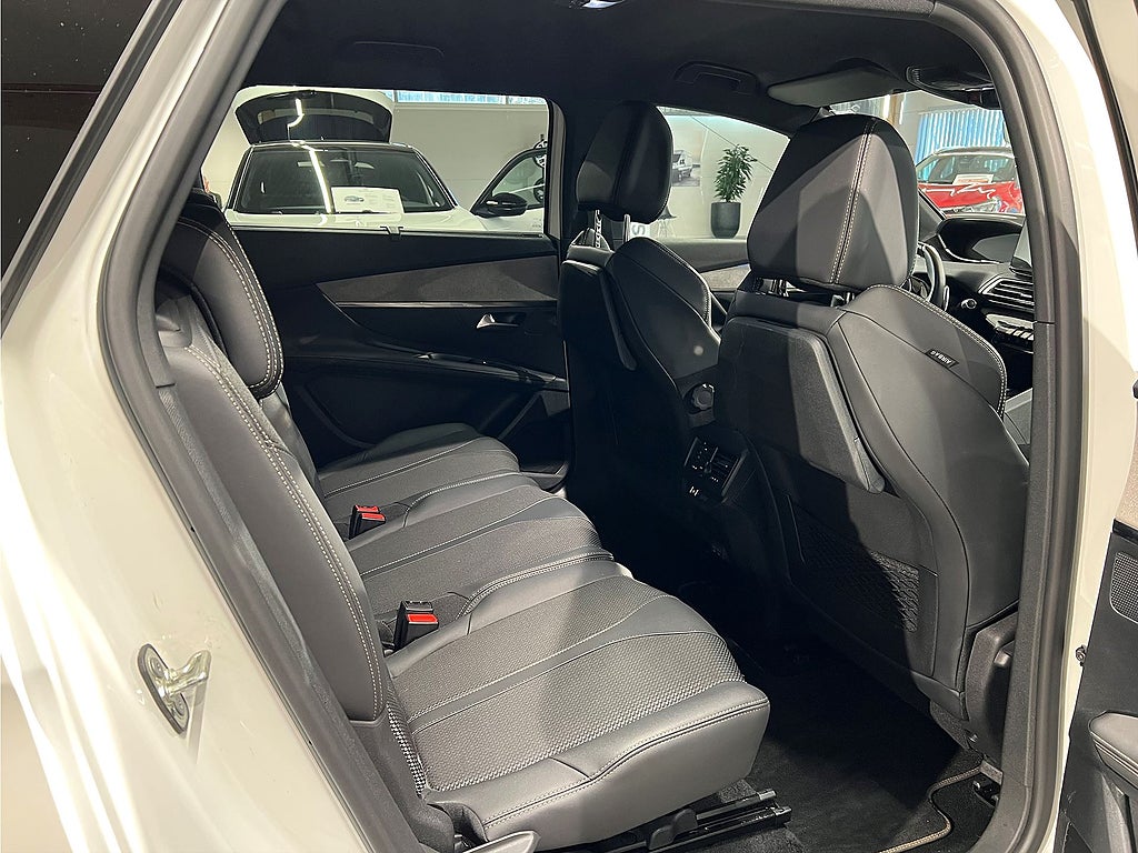 Bild på Peugeot 5008 GT Black Pack 1.2 PT 130hk Aut - DRAG, ELBAKLUCKA