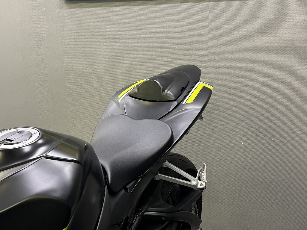 Suzuki Cycles GSX-R600 | Besiktigad | R&G | 766kr / månad