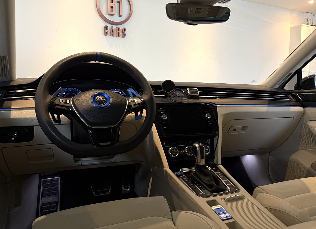 Volkswagen Passat GTE 1.4 TSI ACT GTE PANO VÄRMARE COCKPIT DRAG MASSAGE
