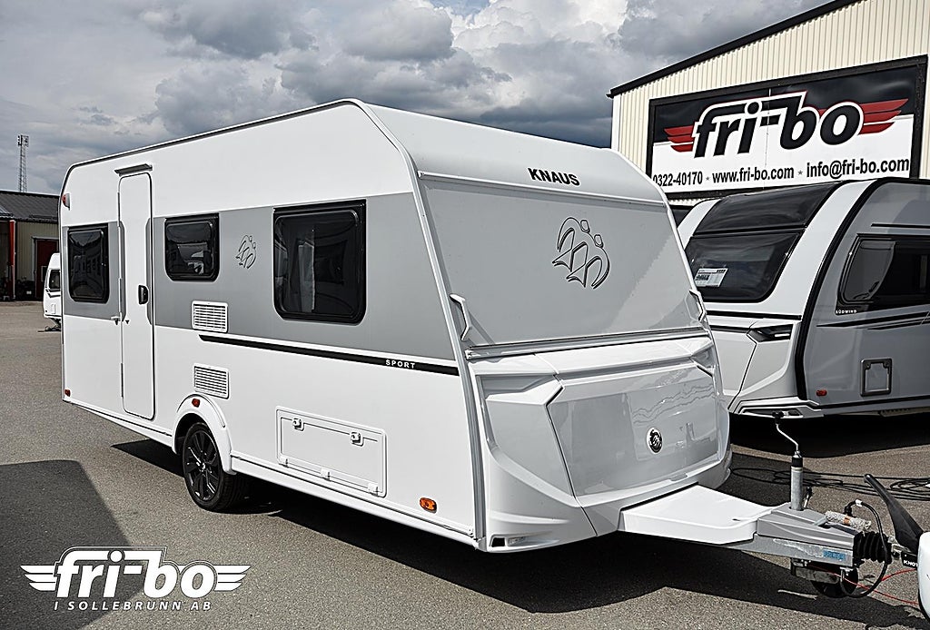 Knaus 460 EU Sport, Långbäddar
