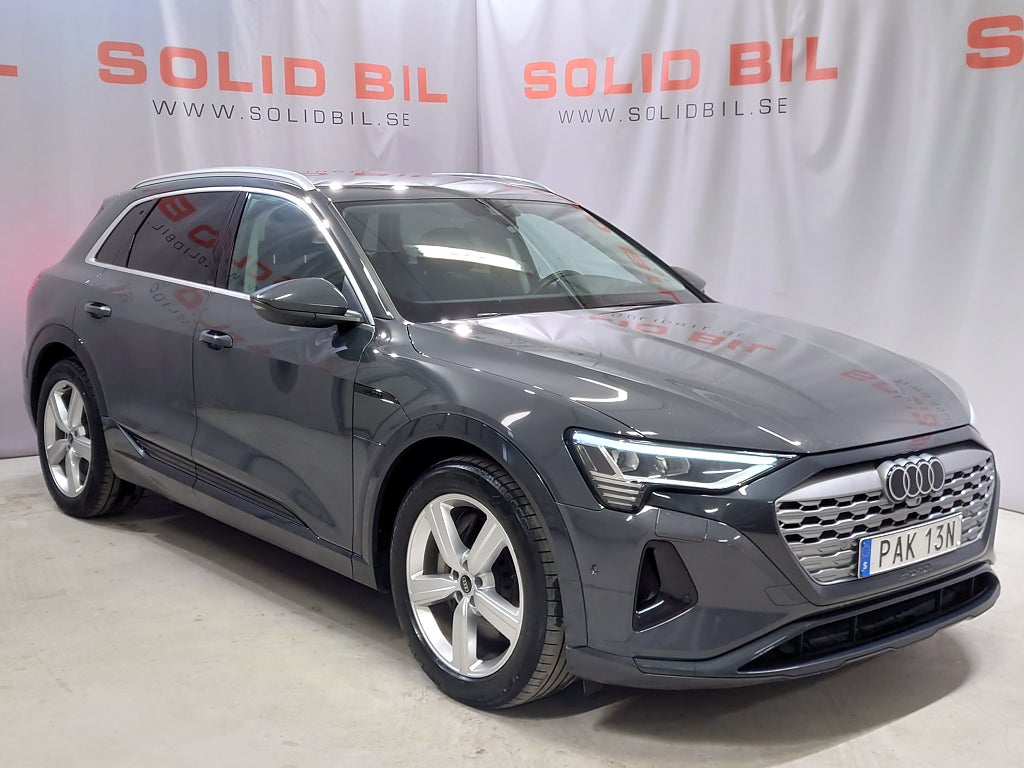 Audi Q8 50 e-tron quattro Läder