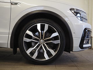 SUV Volkswagen Tiguan 9 av 28