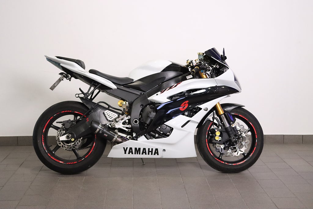 Yamaha YZF-R6 