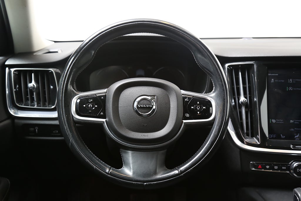 Volvo V60 B4 Diesel 197hk Momentum Advanced SE Aut Drag Leasbar 2021