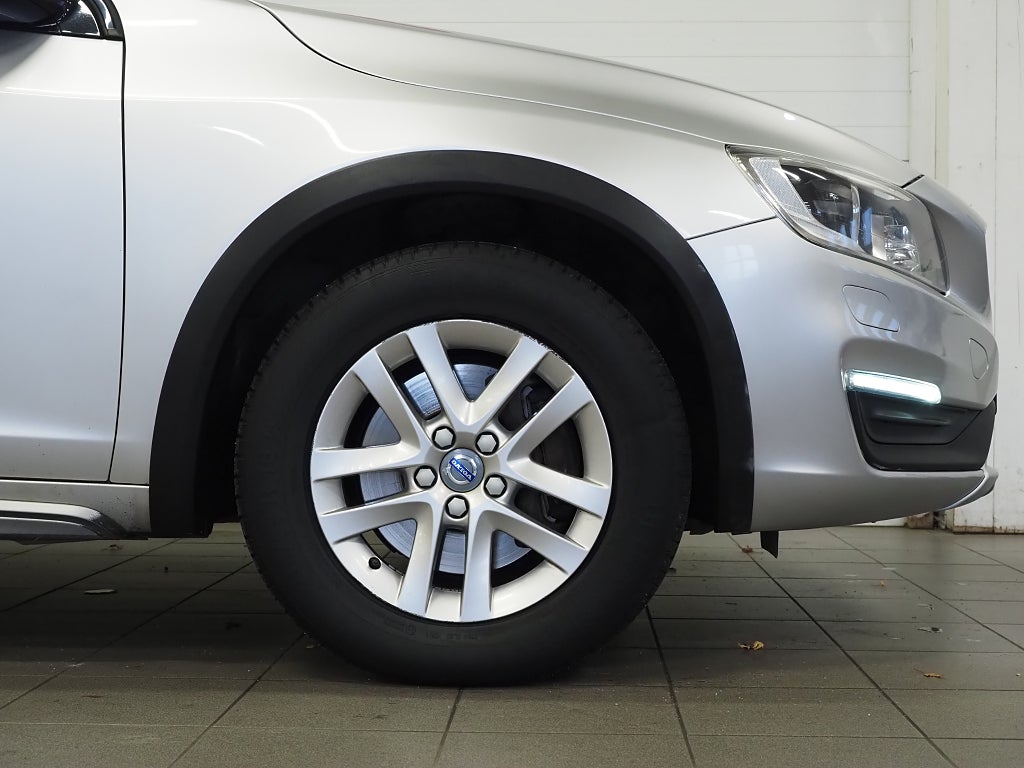 Volvo V60 Cross Country D4 AWD 190hk Momentum | D-värm | Kamrem bytt | 2016