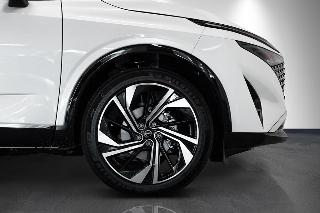 Nissan Qashqai 158hk | TEKNA | INKL serviceavtal + Vinterhjul | 2026