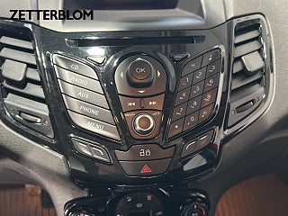 Halvkombi Ford Fiesta 17 av 19