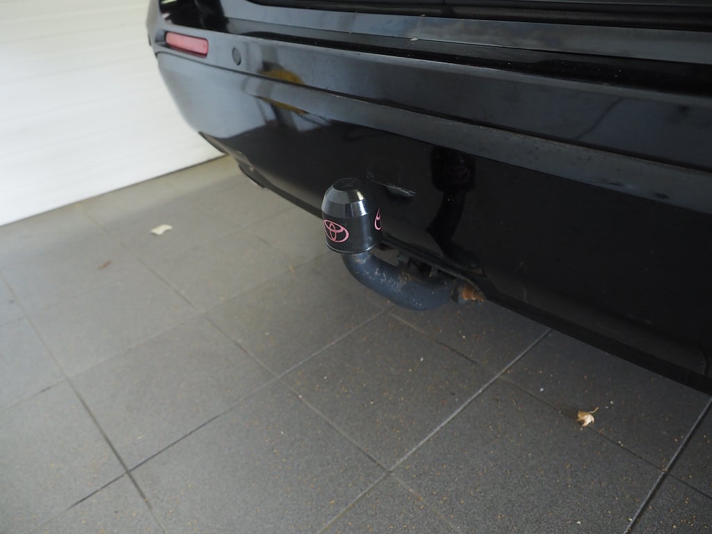 Toyota RAV4 AWD PHEV 306hk Launch Edition | Kamera | Drag | Navi | 2021