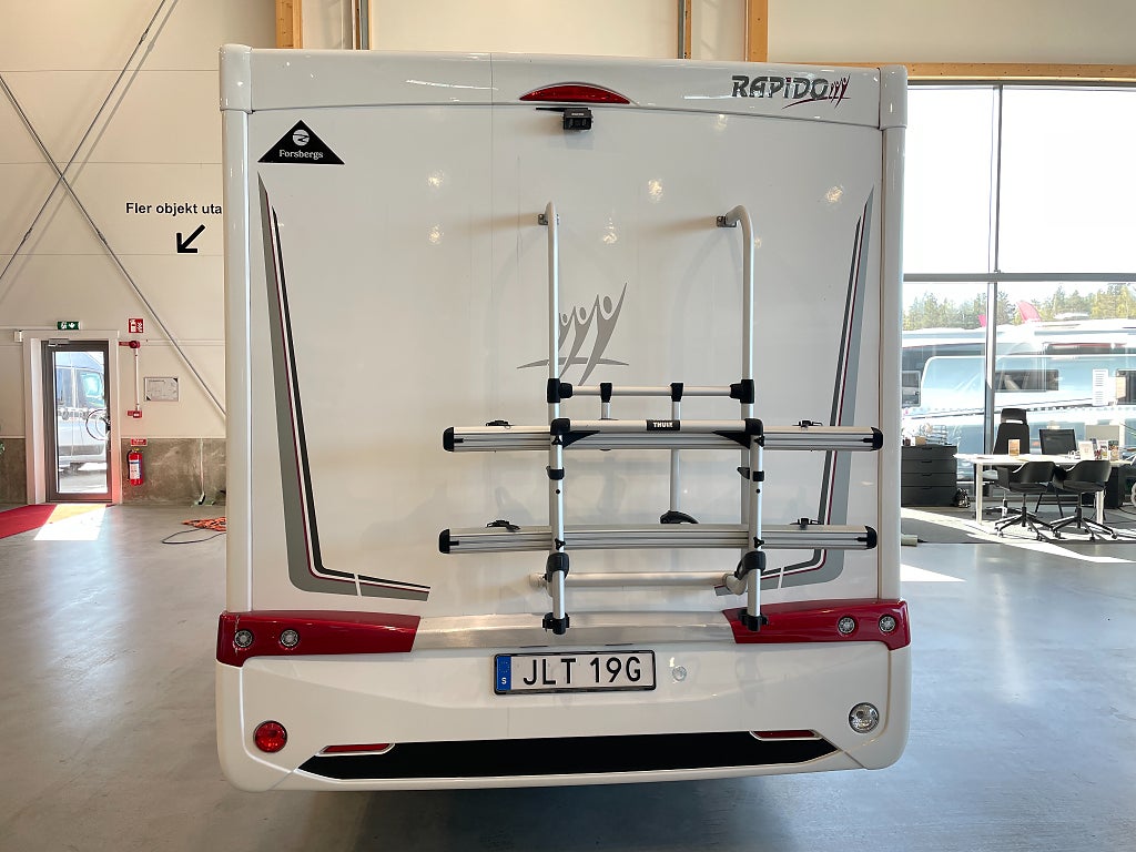 Rapido 655 F / Automat / B-körkort / Solcell / Garage / El-patron / - Rapido