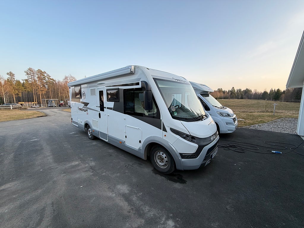 Elnagh Magnum 582 1 ägare svensk såld 160 HK Automat