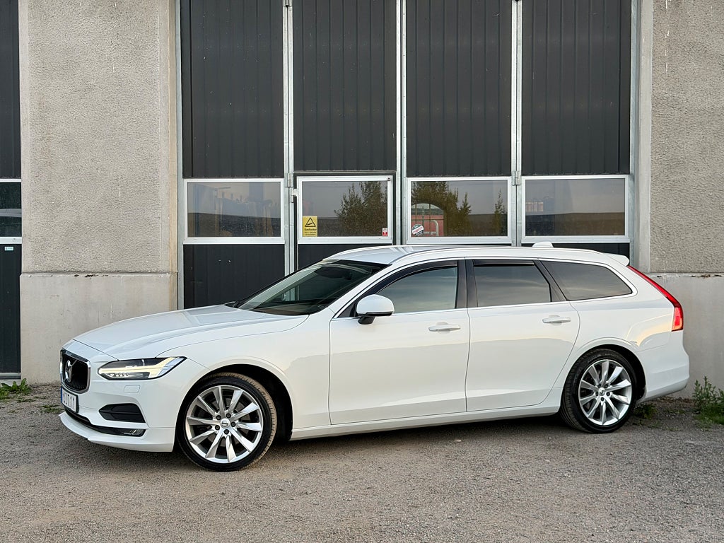 Volvo V90 T5 254HK Momentum Business Dragkrok PDC adaptiv 