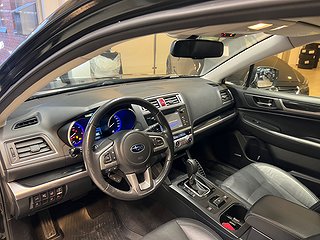 Subaru Outback 2.0 4WD Aut Mvärm/Drag/B-kamera/Taklucka/H&K