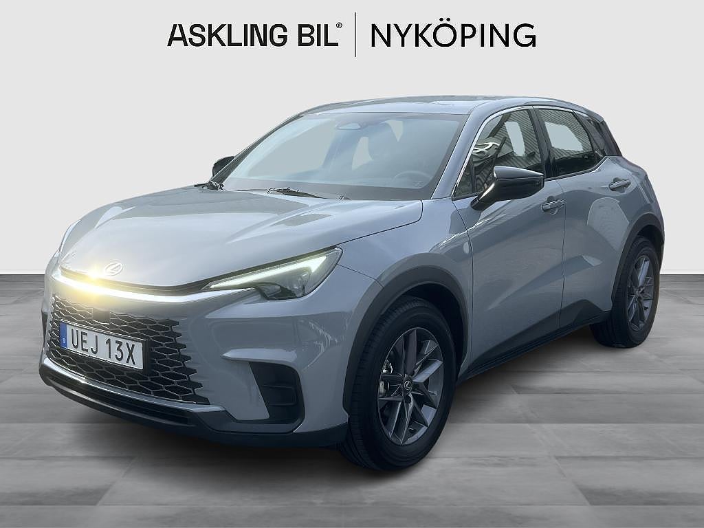 Lexus LBX 1.5 E-CVT. vinterhjul ingår