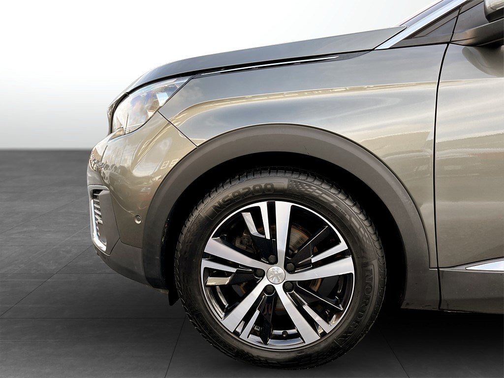 Bild på Peugeot 5008 Allure 1.2 PT 130hk Aut - B-KAMERA, DRAG