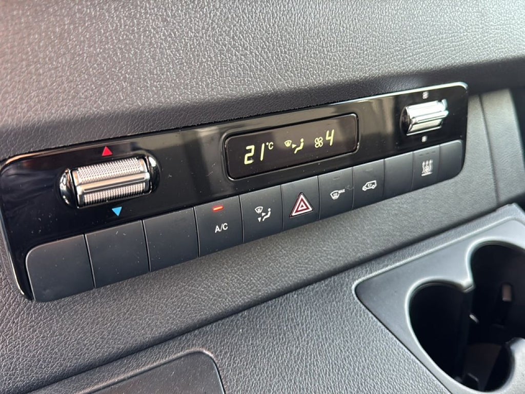 Mercedes-Benz Sprinter 2025 - miniatyr 10