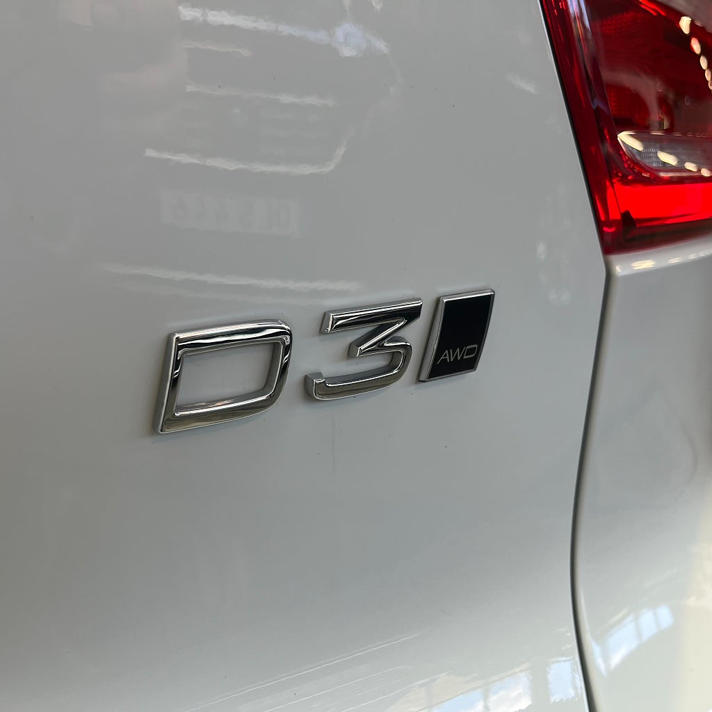 Volvo XC40 D3 AWD Aut Momentum Värmare Drag VOC