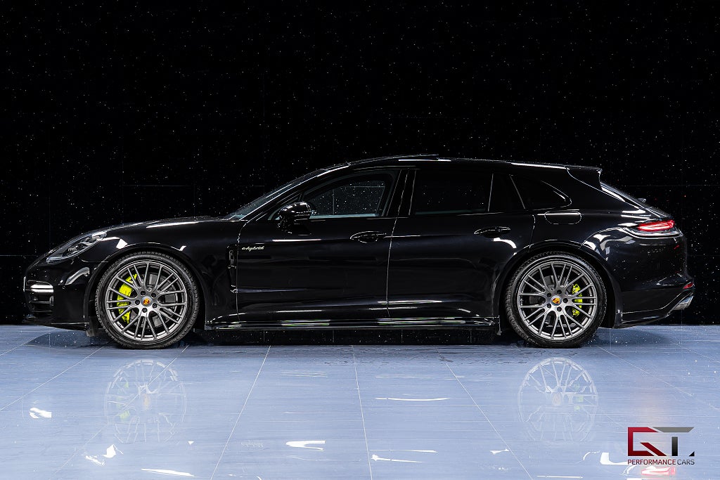 Porsche Panamera 4 E-Hyb ST PLATINUM MOMS 21" Pano 18vägs BOSE SoftClose