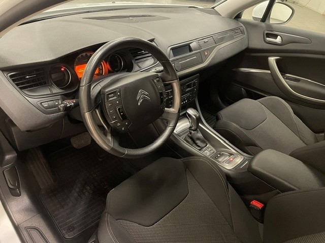 Citroen C5 Sedan 2,0 HDi Automat 163Hk 2014, bild 2/10