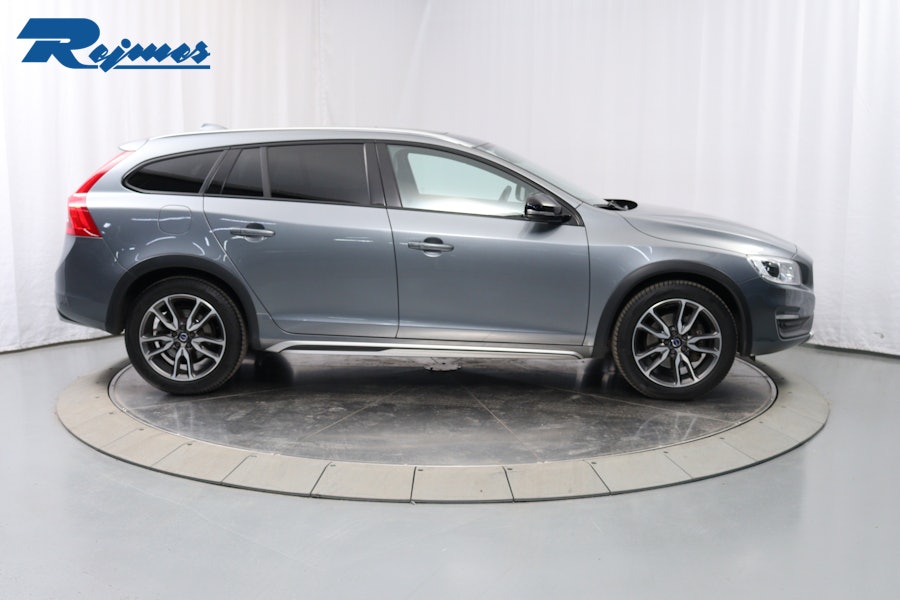 Volvo V60 Cross Country 2016, bild 3/59