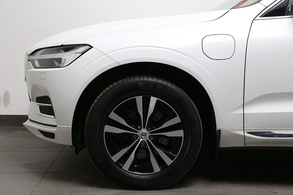 Volvo XC60 Recharge T6 340hk AWD Momentum Pano Drag Leasbar 2021