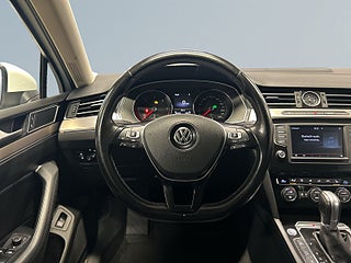 Volkswagen Passat Sportscombi 2.0 TDI 4M Drag/Kamera/M&Dvärm/LED/S&V-Däck – bild 9