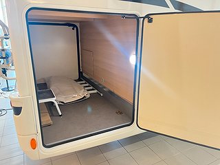 Husbil-halvintegrerad Mc Louis MC4 273 9 av 28
