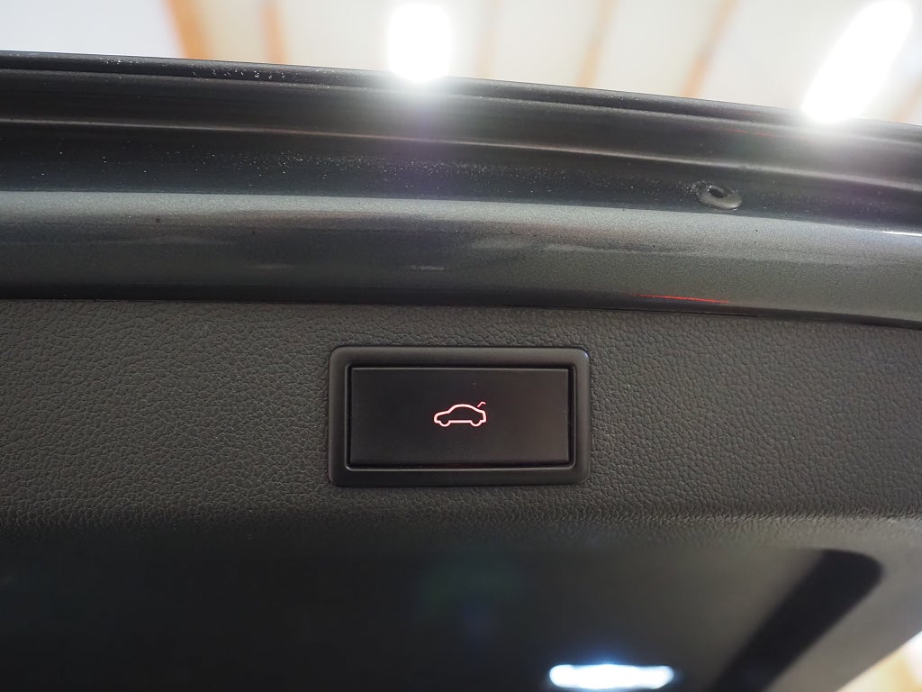 Skoda Superb TDI 190hk 4x4 L&K | Cockpit | Drag | D-värm | Navi |