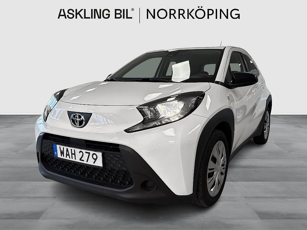 Toyota Aygo X 1.0 VVT-i Play Backkamera V-hjul ingår