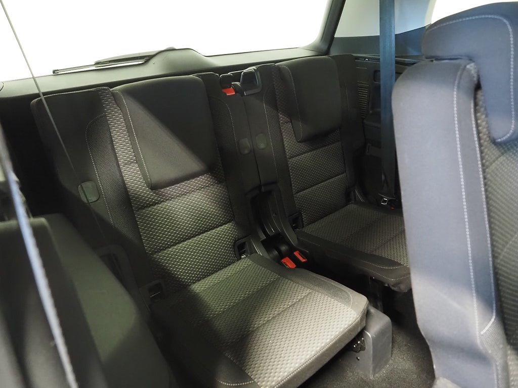 Volkswagen Touran 1.5 TSI 150hk DSG R-Line | 7-sits | Pluspaket | 2021