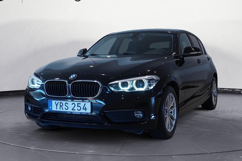 BMW 118i 5 5dr Advantage Automat LED PDC | Ränta 1,99%