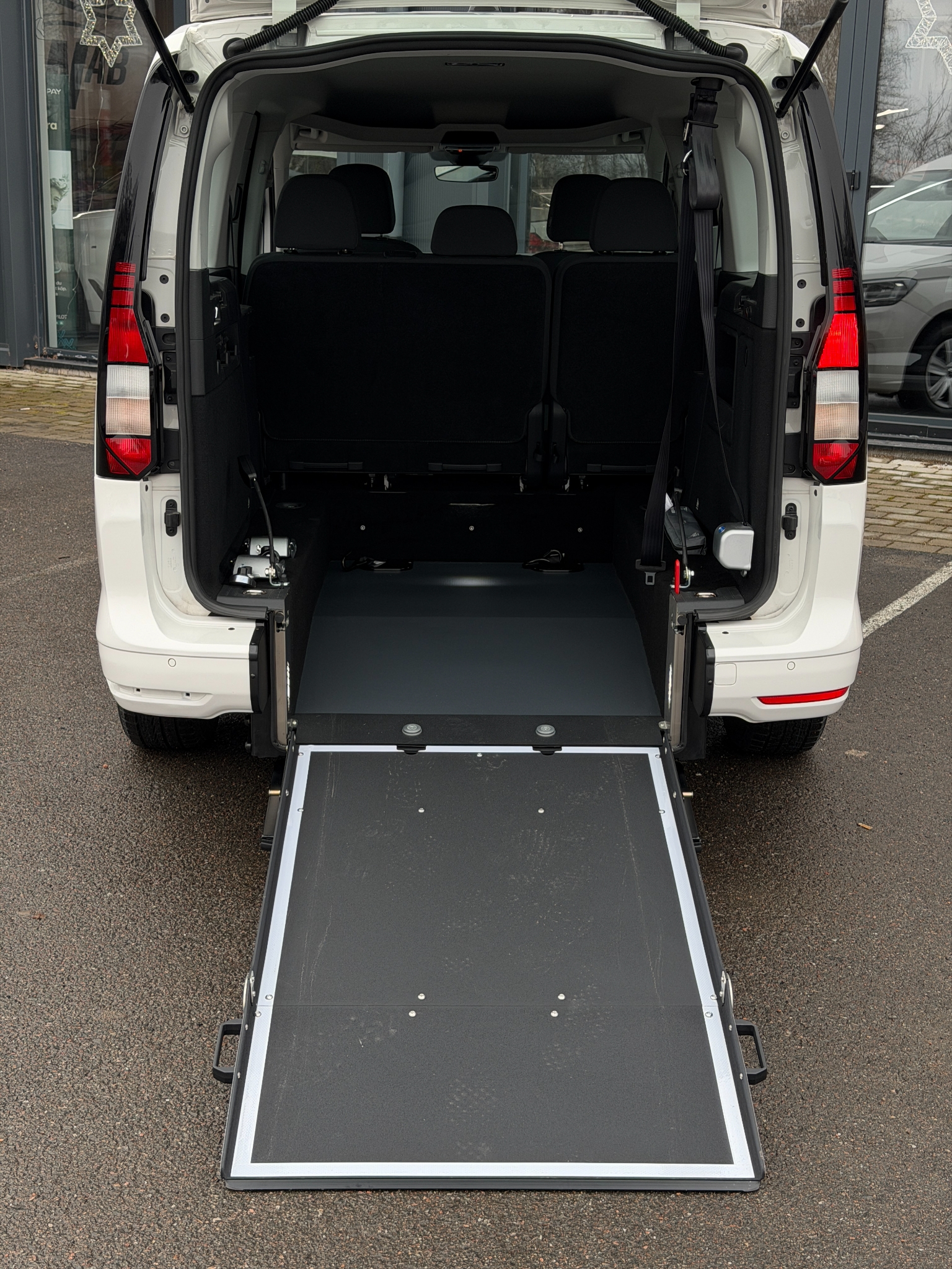 Volkswagen Caddy Maxi 1.5 TSI 2022, bild 3/42