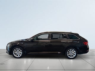 Skoda Superb 2.0 TDI 4×4 Businessline Style S&V/Kamera/Drag/Dvärm – bild 5