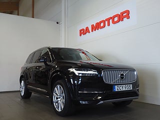 SUV Volvo XC90 1 av 28