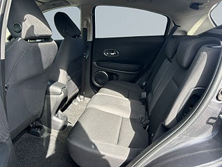 Honda HR-V 1.5 i-VTEC CVT Kamera/Motor-Värmare/Extraljus/S&V-Däck – bild 13