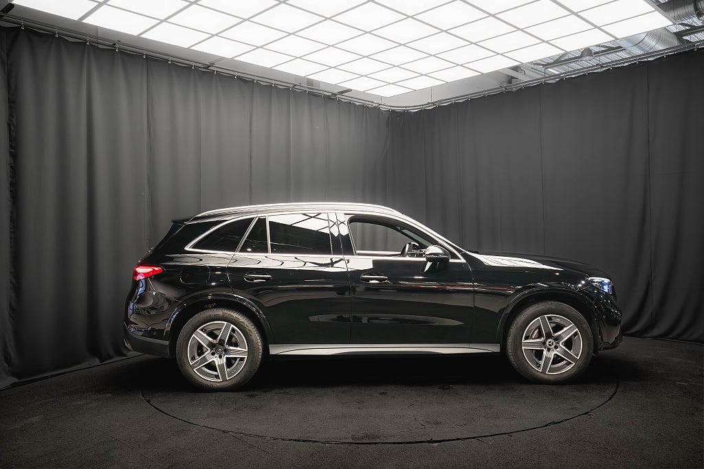 Mercedes-Benz GLC 300 d e 4M AMG DRAG DIGITALA-LED 98% SoH MOMS 1-ÄGARE