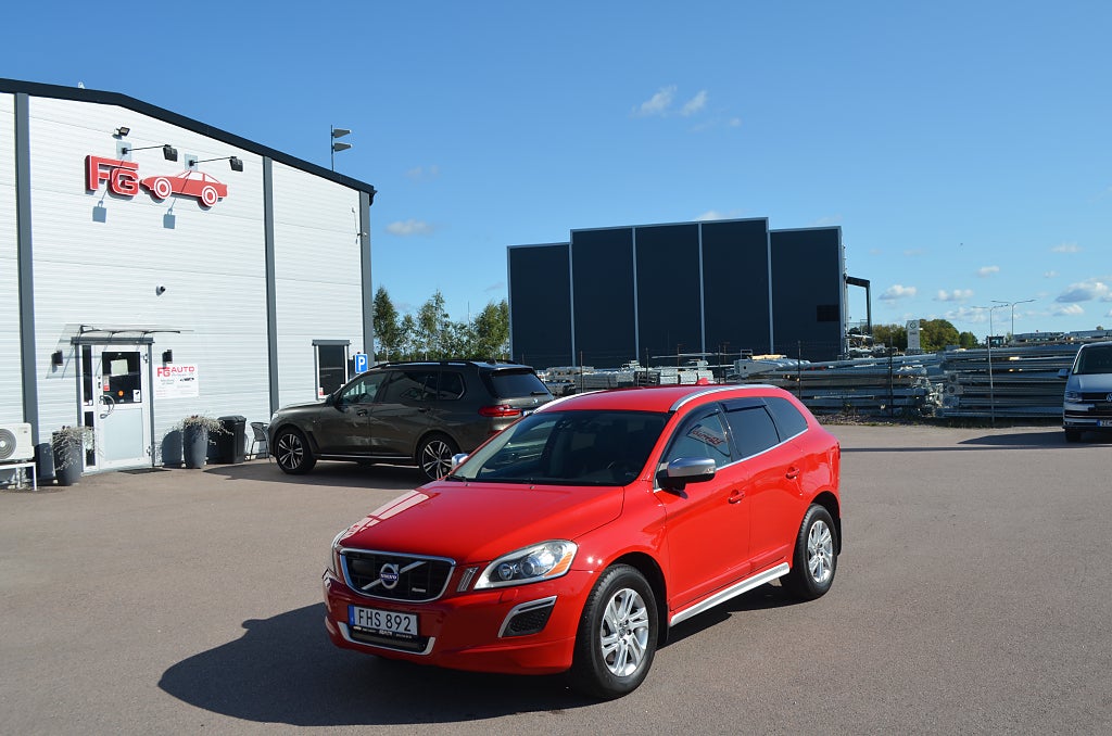 Volvo XC60 D3 AWD R-Design 163 hk D-Värmare Premium Sound Drag