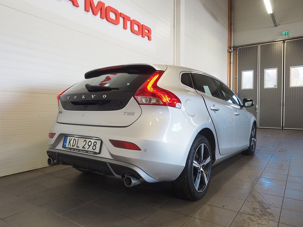 Volvo V40 T2 122hk R-Design | Värmare | 2017