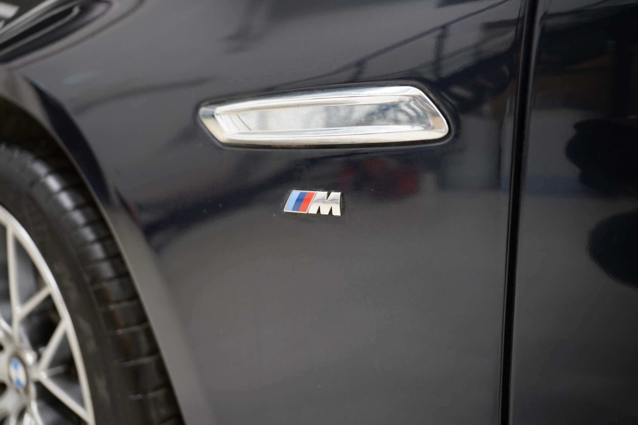 BMW 530d M Sport 2015, bild 4/10