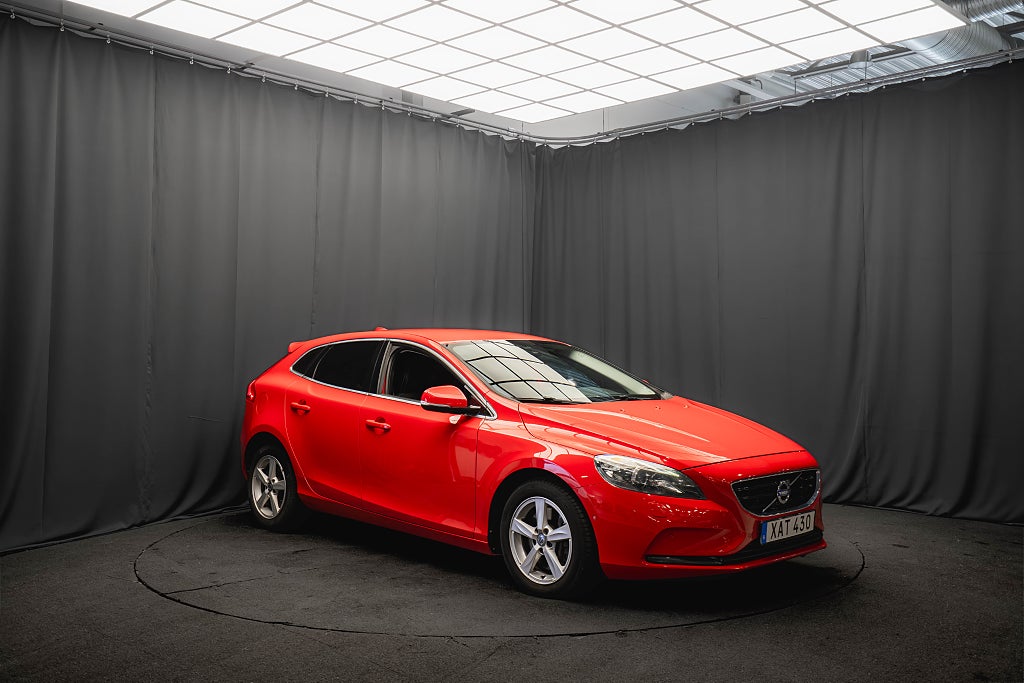 Volvo V40 D4 D-VÄRMARE DRAG P-SENSORER AUDIO-HIGH 190hk