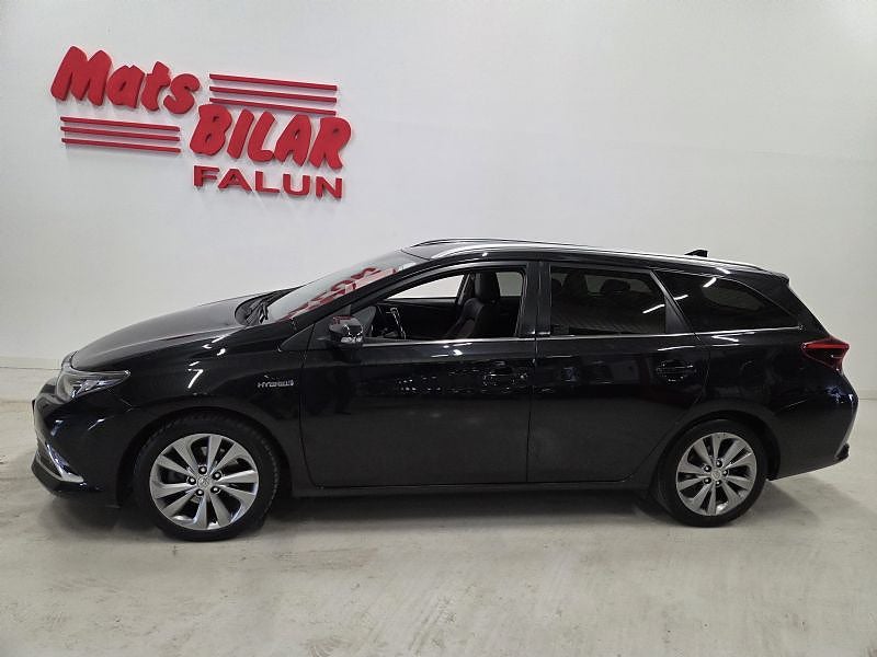 Toyota Auris Automat Executive 136 Hk Hybrid Kombi