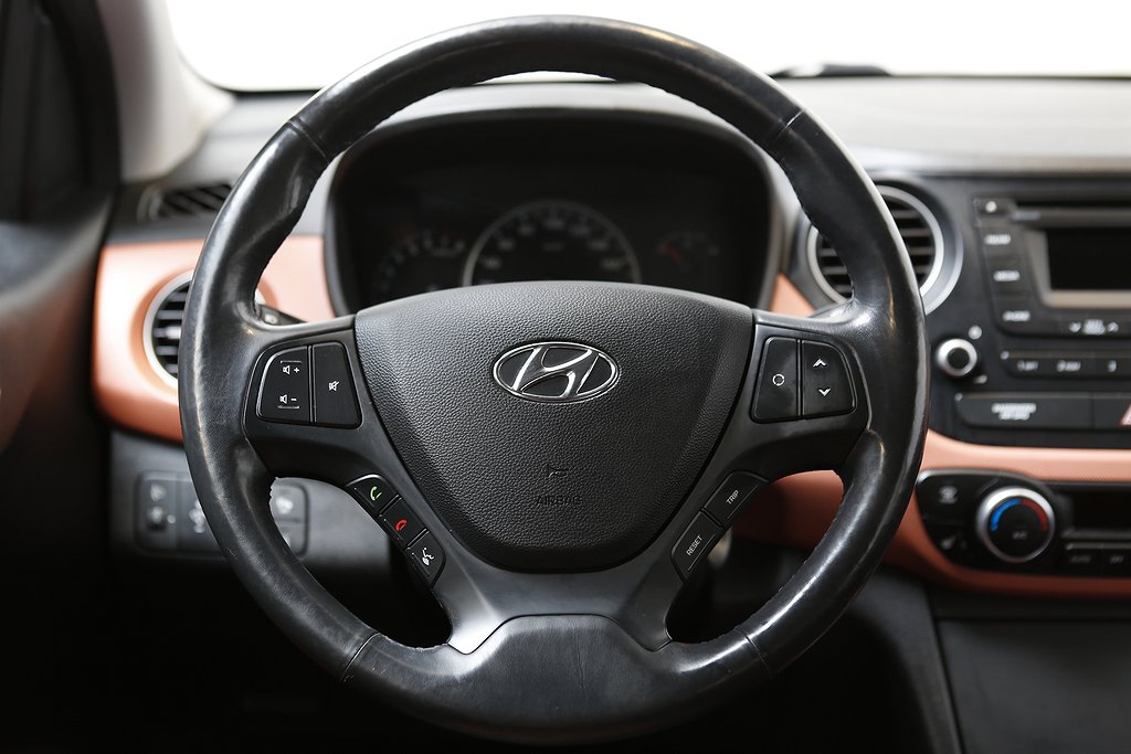 Hyundai i10 1,2 87hk Premium Automat 5D P-sensor Bluetooh 2015