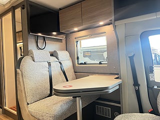 Husbil-halvintegrerad Dethleffs GLOBEBUS PERFORMANCE 4X4 T46 11 av 30