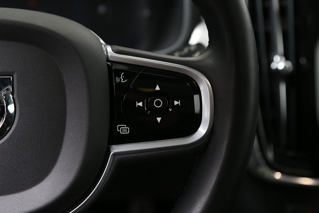 Volvo V90 Recharge T8 II R-Design AWD Pano 360° HuD Loungepkt